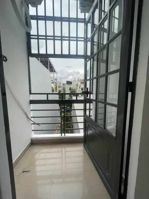 Studio có ban công cho thuê Bình Lợi, P13, Bình Thạnh, Bình Thạnh – 8,4 triệu/tháng · AH-8734DB